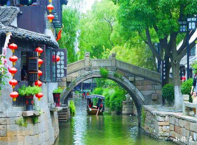 请问主副卧的暗卫如何改明卫？游戏画面